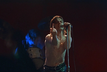 Ewan McGregor frontal nude in Velvet Goldmine