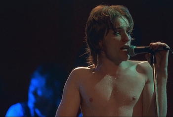 Ewan McGregor frontal nude in Velvet Goldmine