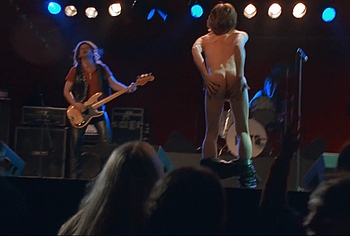Ewan McGregor frontal nude in Velvet Goldmine