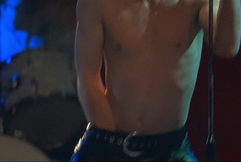 Ewan McGregor frontal nude in Velvet Goldmine