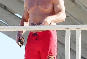 Stephen Amell Shirtless Cock Bulge Pics