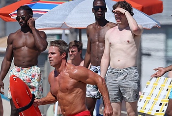 Stephen Amell Shirtless Cock Bulge Pics