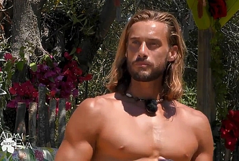 Sasha Sasse frontal nude in Adam sucht Eva