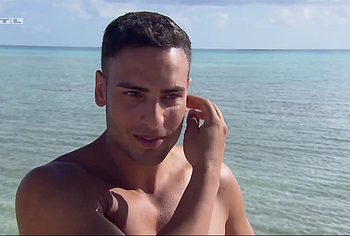 Timur Ulker Nude Dick and NSFW Scenes in Adam sucht Eva