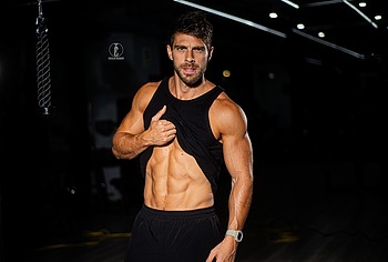 Nacho Di Marco abs