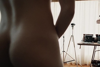 Ed Oxenbould nude and underwear in Head South