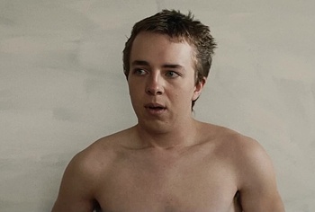 Ed Oxenbould nude and underwear in Head South