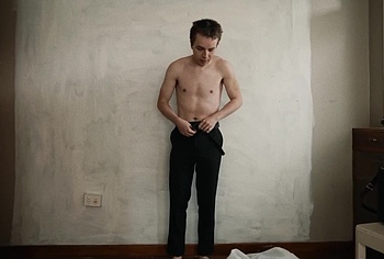 Ed Oxenbould nude and underwear in Head South