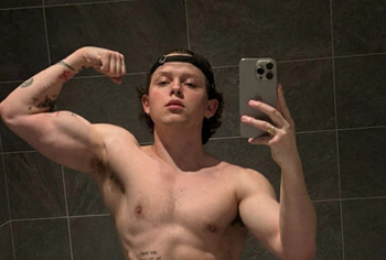 Jacob Sartorius shirtless