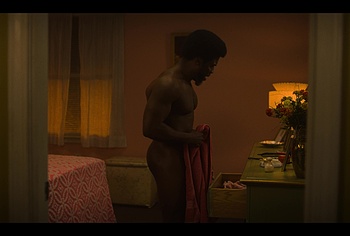 Kevin Hart Nude in Fight Night The Million Dollar Heist