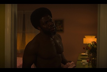 Kevin Hart Nude in Fight Night The Million Dollar Heist