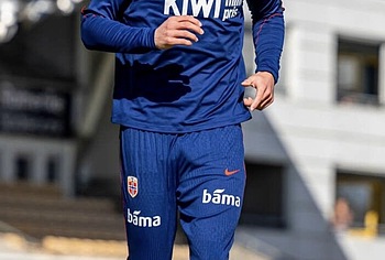 Erling Haaland Huge Penis Bulge Photos