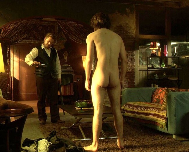 Landon Liboiron nude