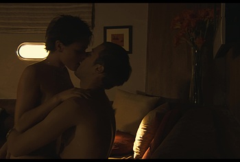 Julian Morris frontal nude in Donkey Punch