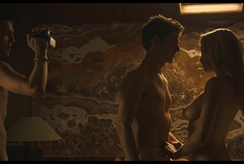 Julian Morris frontal nude in Donkey Punch