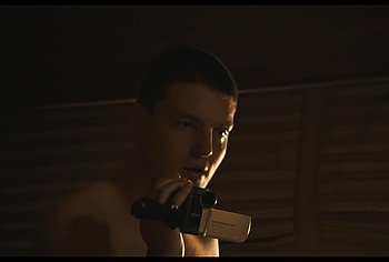 Julian Morris frontal nude in Donkey Punch