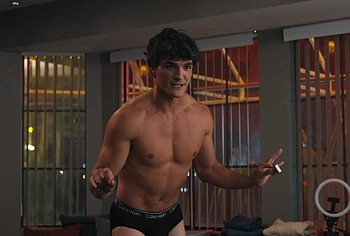 Grady Eldridge Nude And Underwear Scenes in Hacks