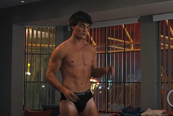 Grady Eldridge Nude And Underwear Scenes in Hacks