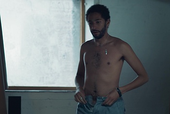 Lancelot Ncube nude scenes in Normal People