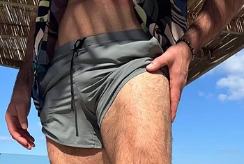 David Tag Cock Bulge Moment and Hot Underwear Pics