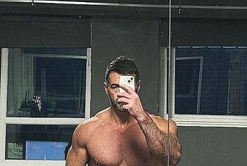 David Tag Cock Bulge Moment and Hot Underwear Pics