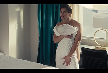 Paul W Downs Nude And Sexy in Hacks