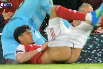 Piero Hincapie nude ass moment