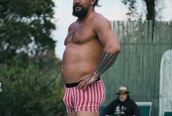 Jason Momoa dick bulge and underwear pics