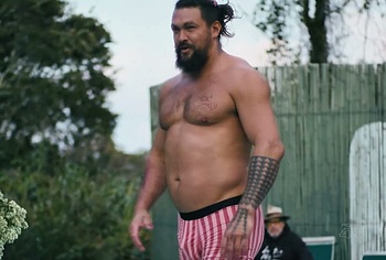 Jason Momoa dick bulge and underwear pics