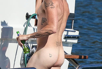 Yungblud naked