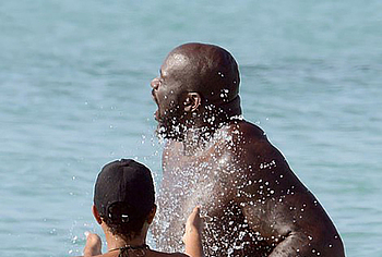 Shaquille ONeal Shows Off Nude Dick During Pee On A Yacht