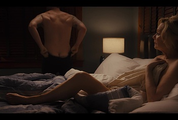 Devon Sawa Nude And Underwear Scenes in Hacks