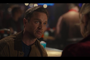 Devon Sawa Nude And Underwear Scenes in Hacks