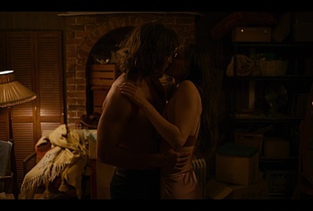 Brenton Thwaites hot