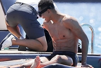 Jobe Bellingham Shirtless And Wet Underwear Pics