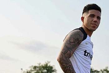Enzo Fernandez Cock Bulge And Shaved Pubis Pics