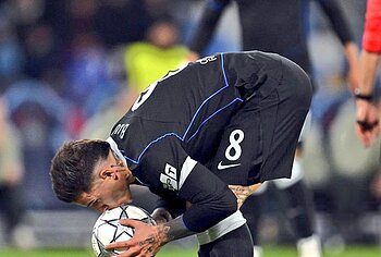 Enzo Fernandez Cock Bulge And Shaved Pubis Pics