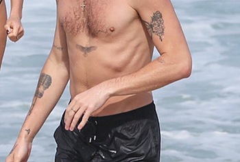 Shawn Mendes Caught Shirtless and Scratching Ones Ass On A Beach