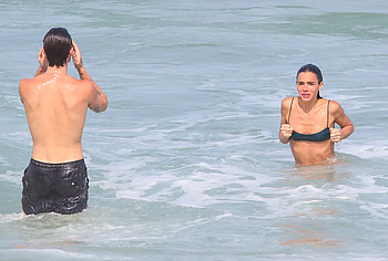 Shawn Mendes Caught Shirtless and Scratching Ones Ass On A Beach