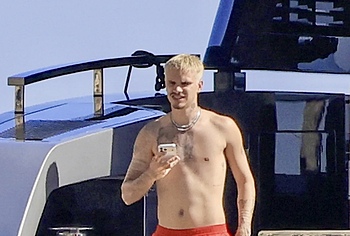 Romeo Beckham Shirtless And Sexy Underwear Photos