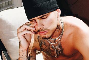 Romeo Beckham Shirtless And Sexy Underwear Photos