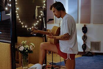 Harry Styles Shirtless And Foot Close Up Photos