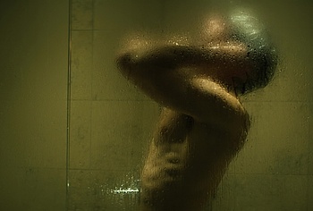 Isac Calmroth Nude Shower Scenes in Doktor Glas