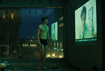 Isac Calmroth Nude Shower Scenes in Doktor Glas