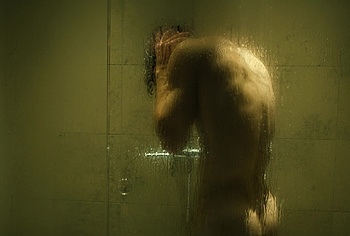 Isac Calmroth Nude Shower Scenes in Doktor Glas