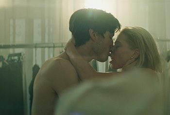 Isac Calmroth Nude Shower Scenes in Doktor Glas