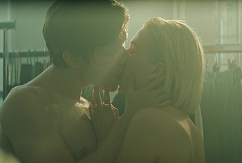 Isac Calmroth Nude Shower Scenes in Doktor Glas