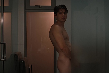 Nick Robinson Nude Shower in Voicemails For Isabelle