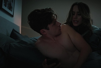 Nick Robinson Nude Shower in Voicemails For Isabelle