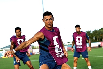 Cristiano Ronaldo Shirtless And Dick Bulge Pics